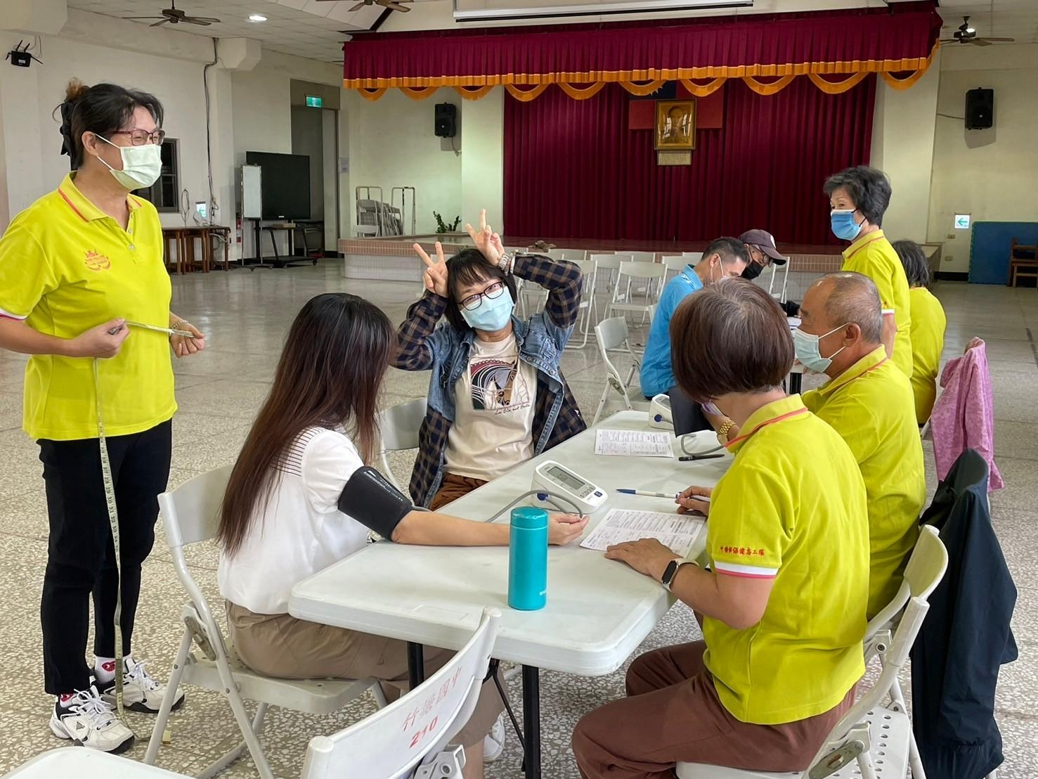 竹塘國中教職員體適能照片5
